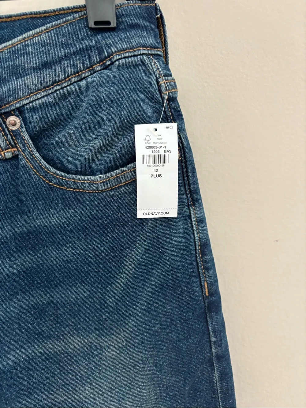 Old Navy Boys Straight Jeans Size 12 Plus Built-In Flex Medium Wash Denim NWT